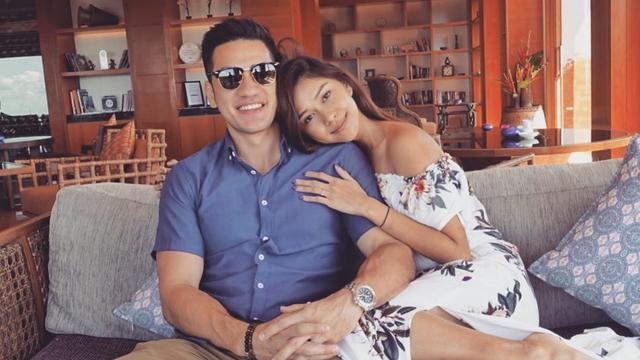 [Bintang] Sudah 10 Tahun Berumah Tangga, 8 Pasangan Artis Indonesia Ini Tetap Romantis