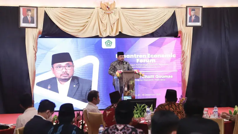 Menteri Agama Yaqut Cholil Qoumas di acara Pesantren Economic Forum bertajuk 'Membangun Kemandirian Ekonomi Pesantren melalui Kolaborasi Indonesia Inc.', Rabu (15/12/2021.