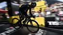 Pebalap Kolombia, Nairo Quintana saat beraksi pada sesi latihan dengan jarak 17km etape ke-18 Tour De France antara Sallanches dan Megeve, French Alps, (AFP/Jeff Pachoud)