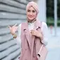 Siapa sih Steffy Burase yang kini ramai dibicarakan masyarakat Indonesia usai namanya dicekal KPK? (Foto: Instagram @steffyburase)