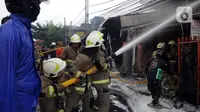 Kebakaran Samping Depo Manggarai, KAI Commuter Selamatkan seluruh Armada KRL