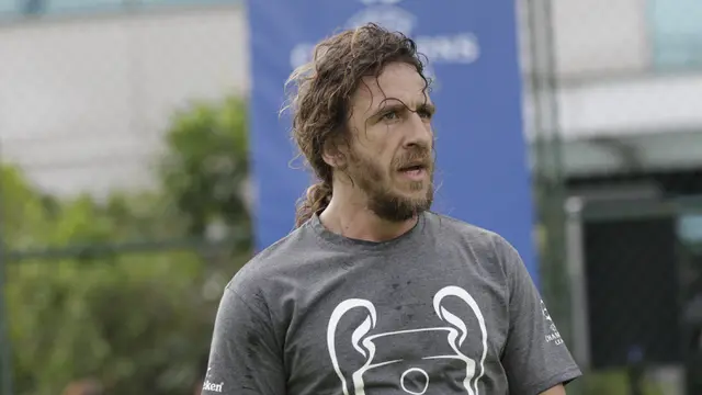 Carles Puyol UEFA Champions League Trophy Tour