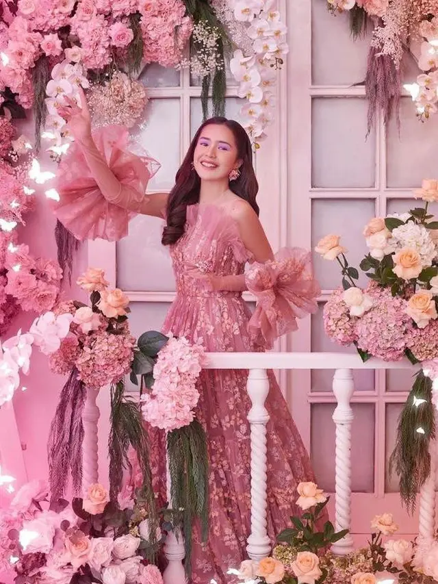 Kolaborasi Disney Encanto x BARLI ASMARA, Rayakan Keberagaman Lewat Gaun Cantik