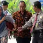 Istri muda Bupati Bengkulu Selatan Dirwan Mahmud, Heni Dirwan tiba untuk diperiksa di Gedung KPK, Jakarta, Rabu (16/5). KPK mengamankan uang Rp 100 juta dalam OTT di rumah pribadi Bupati Bengkulu Selatan Dirwan Mahmud. (Merdeka.com/Dwi Narwoko)