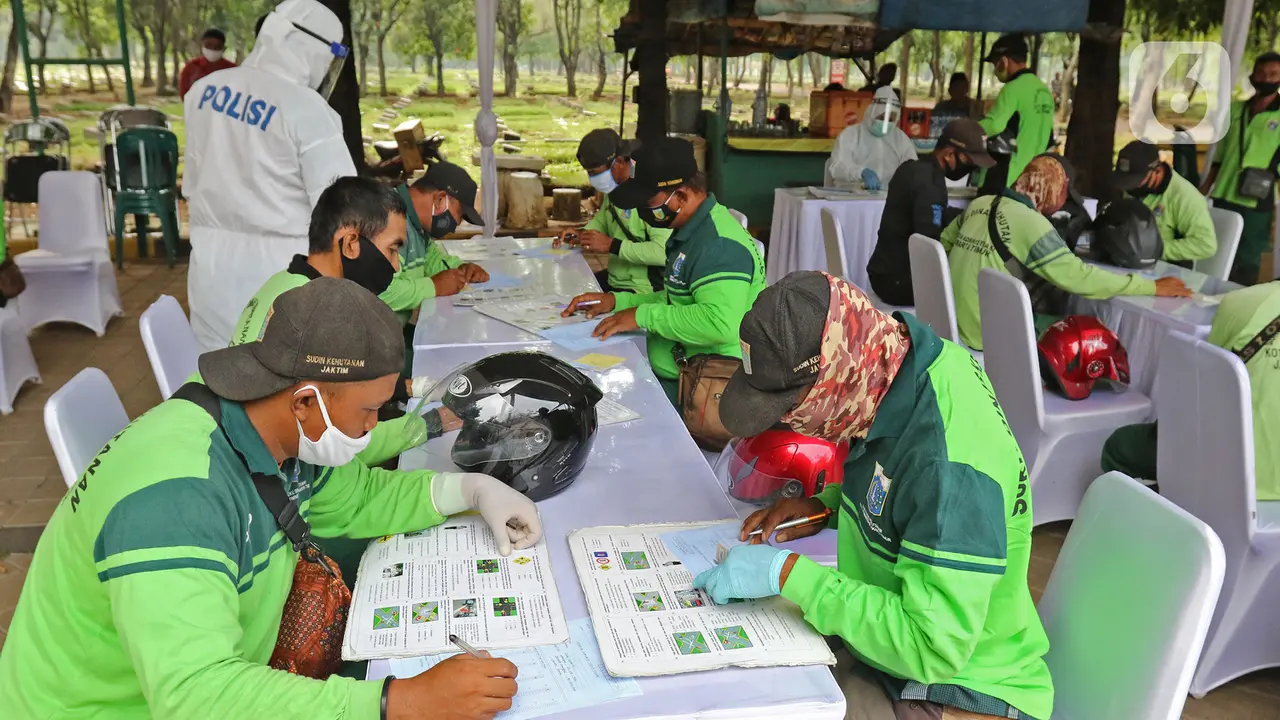 HUT Bhayangkara, Petugas Penggali Makam Dapat SIM Gratis
