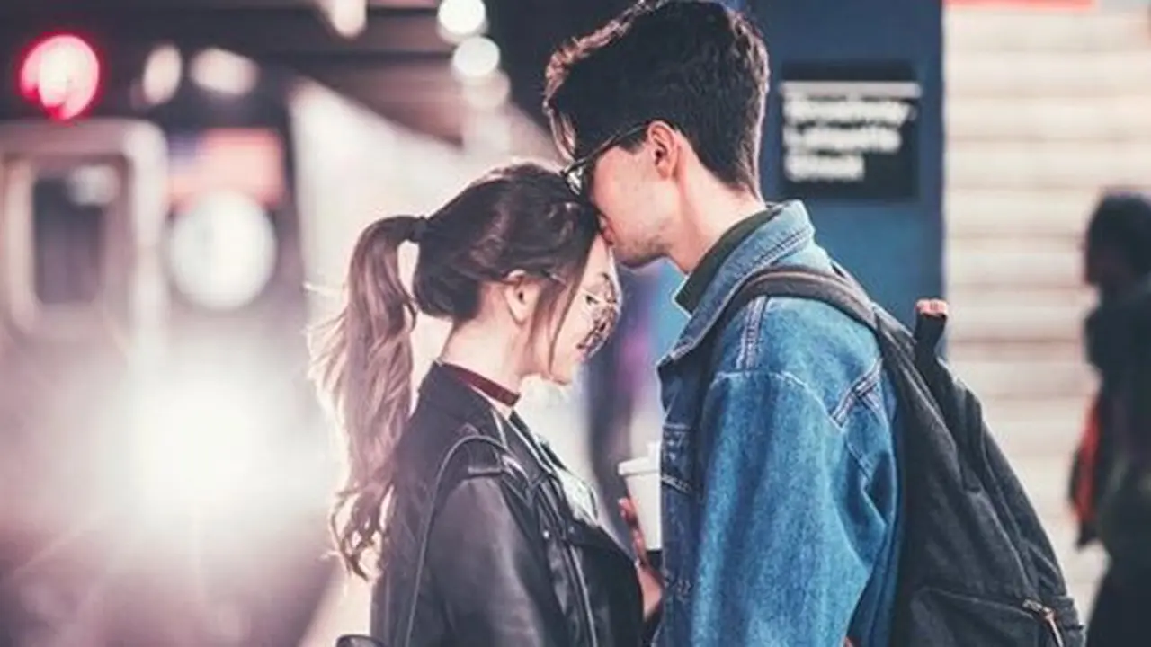 Cinta jarak jauh./Copyright instagram.com/brandonwoelfel
