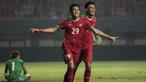 Gelandang Timnas Indonesia, Septian David Maulana, merayakan gol yang dicetaknya ke gawang Kamboja pada laga persahabatan di Stadion Patriot, Bekasi, Rabu (4/10/2017). Indonesia menang 3-1 atas Kamboja. (Bola.com/Vitalis Yogi Trisna)