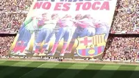 Bentuk reaksi fans memperingatkan FIFA agar tidak menganggu La Masia; "Pabrik" penghasil pemain bintang Barcelona. (Foto: 101greatgoals)