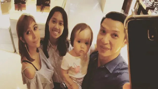 6 Potret Terbaru Edison Wardhana, Rekan Demian