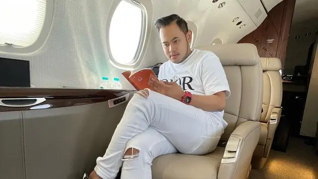 6 Potret Gilang Juragan 99 saat Naik Jet Pribadi, Akui Tak Miliki dan Hanya Kontrak