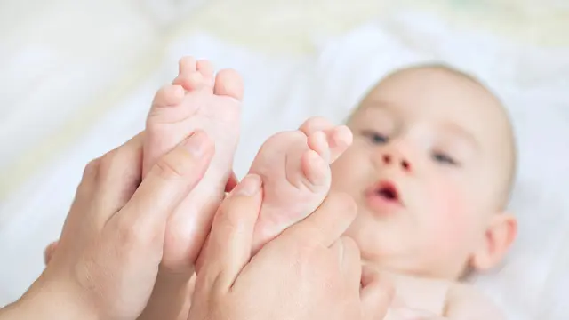 Cek Kandungan Skincare untuk Bayi yang Sensitif, Salah Satunya Ada Ekstrak Kolostrum! Apa Itu?