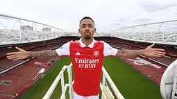 Sang pemain direkrut dari Manchester City dengan harga 52 juta euro dengan durasi kontrak selama lima tahun. (Foto: Twitter/Arsenal)