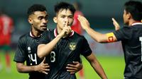 Pemain Timnas Indonesia, Witan Sulaeman melakukan selebrasi setelah mencetak gol pertama ke gawang Burundi pada pertandingan kedua FIFA Matchday di Stadion Patriot Candrabhaga, Bekasi, Selasa (28/3/2023). (Bola.com/M Iqbal Ichsan)