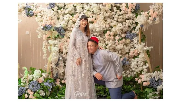 5 Potret Adiezty Fersa Istri Gilang Dirga saat Pamer Baby Bump, Penuh Bahagia