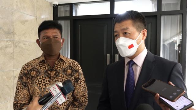 Menkominfo Johnny G Plate dan Dubes China Untuk Indonesia Lu Kang.