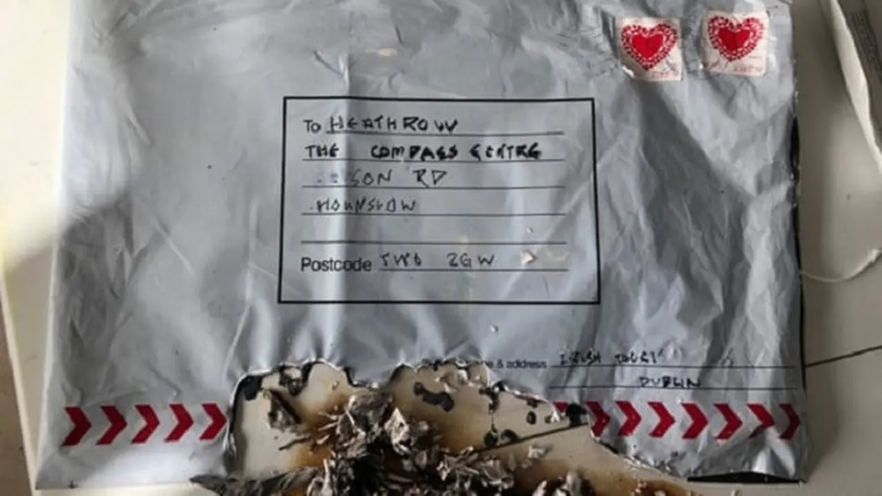 Bom Paket di Inggris