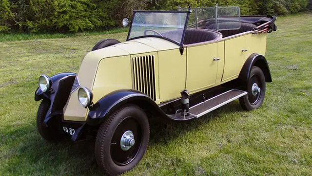 Mobil Milik Indiana Jones Dilego Rp 275 juta