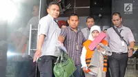 Tampak Lesu, Anggota DPRD Kebumen Dian Lestari Ditahan KPK