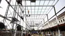 Suasana pembangunan Ruang Tunggu Penumpang di Stasiun Senen, Jakarta, Senin (24/11/2014). (Liputan6.com/Faizal Fanani)