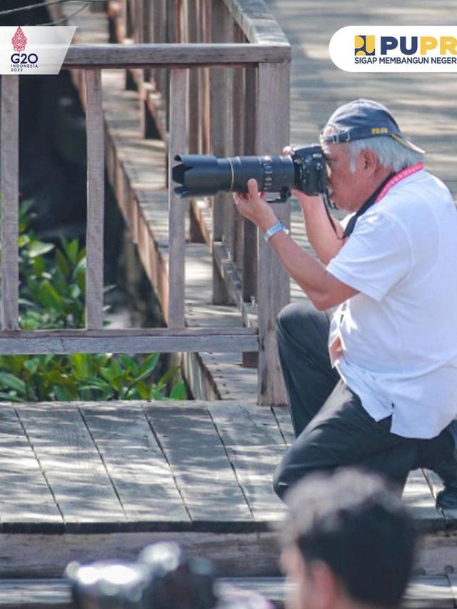6 Gaya Menteri PUPR Basuki Hadimuljono Jadi Fotografer Dadakan di KTT G20, Curi Perhatian