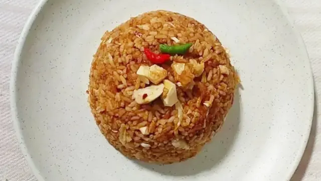 Resep nasi goreng telur asin. (dok. Cookpad @Maditri2022)