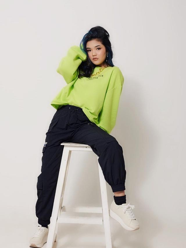 6 Potret Queennara, Putri Cantik Liza Natalia yang Bergaya Swag