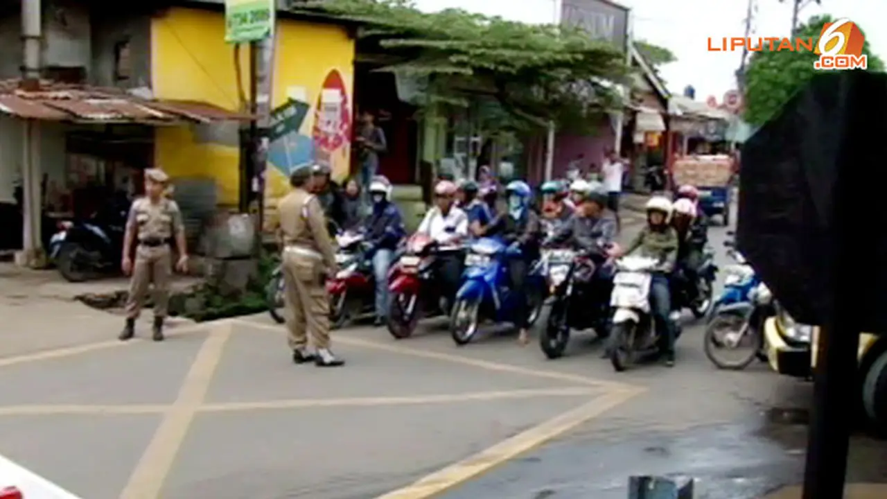 perlintasan-bintaro-131223b.jpg