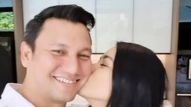 Titi Kamal dan Christian Sugiono (Instagram/titi_kamall)