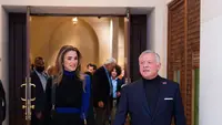 Intip penampilan Ratu Rania yang modis dan santun di acara buka puasa pertama Kerajaan Yordania (@queenrania)