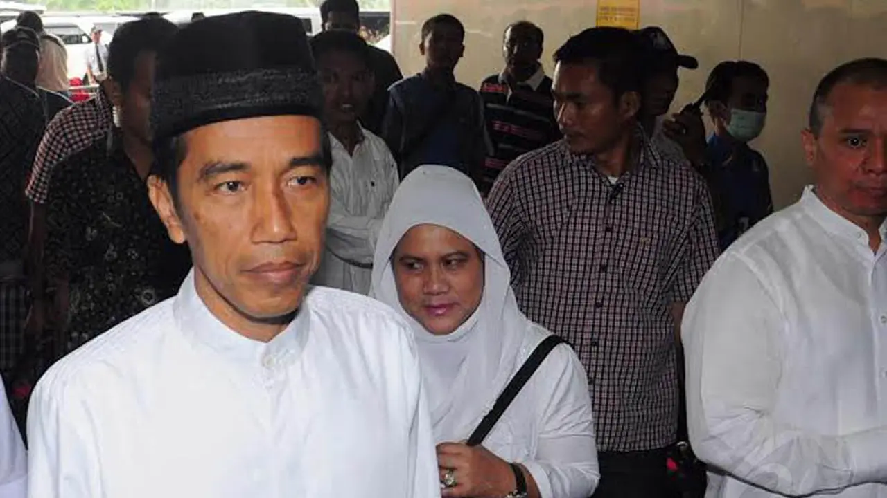 Kampanye Selesai, Jokowi dan Istri Berangkat Umrah 