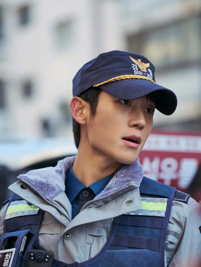 Jung Hae In dalam film Korea I, the Executioner. ( CJ Entertainment via Soompi)