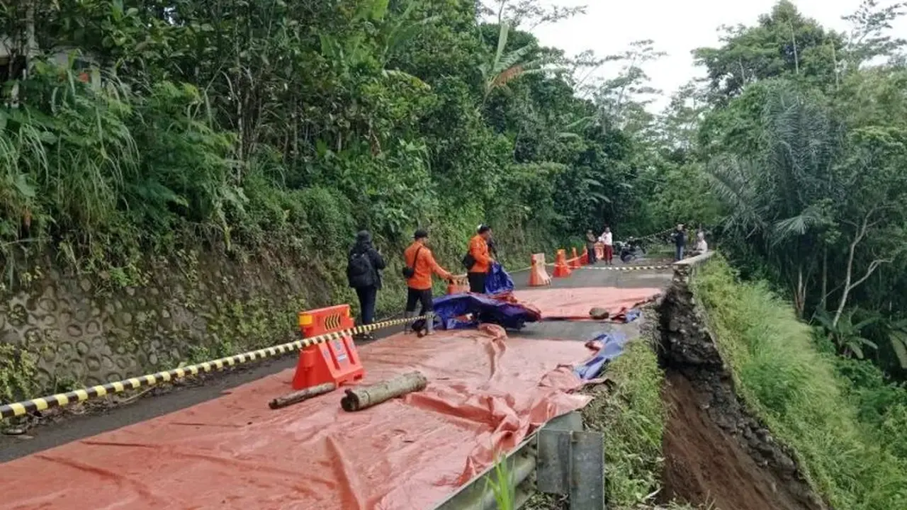 Longsor di Probolinggo