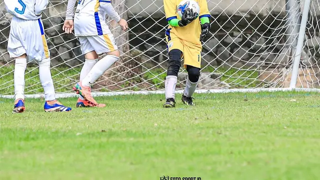 7 Potret Arjuna, Anak Titi Kamal, Jadi Kiper dan Raih Kemenangan Besar.