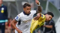 Aksi bek kiri Go Ahead Eagles, Dean James saat menghadapi Fortuna Sittard dalam laga pekan pertama Eredivisie 2025/2026, Sabtu (9/8/2025) dini hari WIB. (Dok. Go Ahead Eagles).
