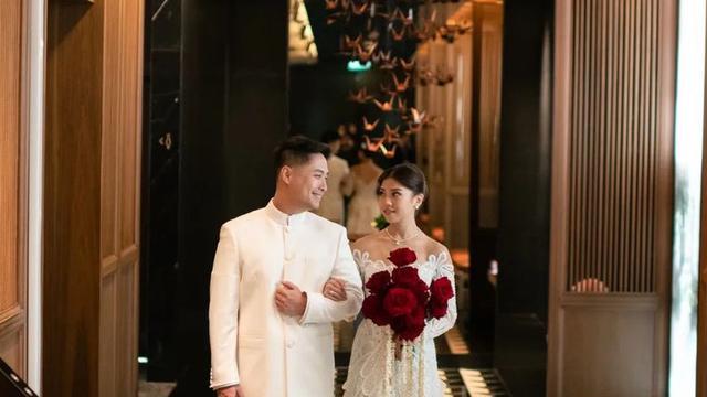 Clarissa Tanoesoedibjo lakukan Upacara Pencatatan Sipil Pernikahan. [@fcgweddings]