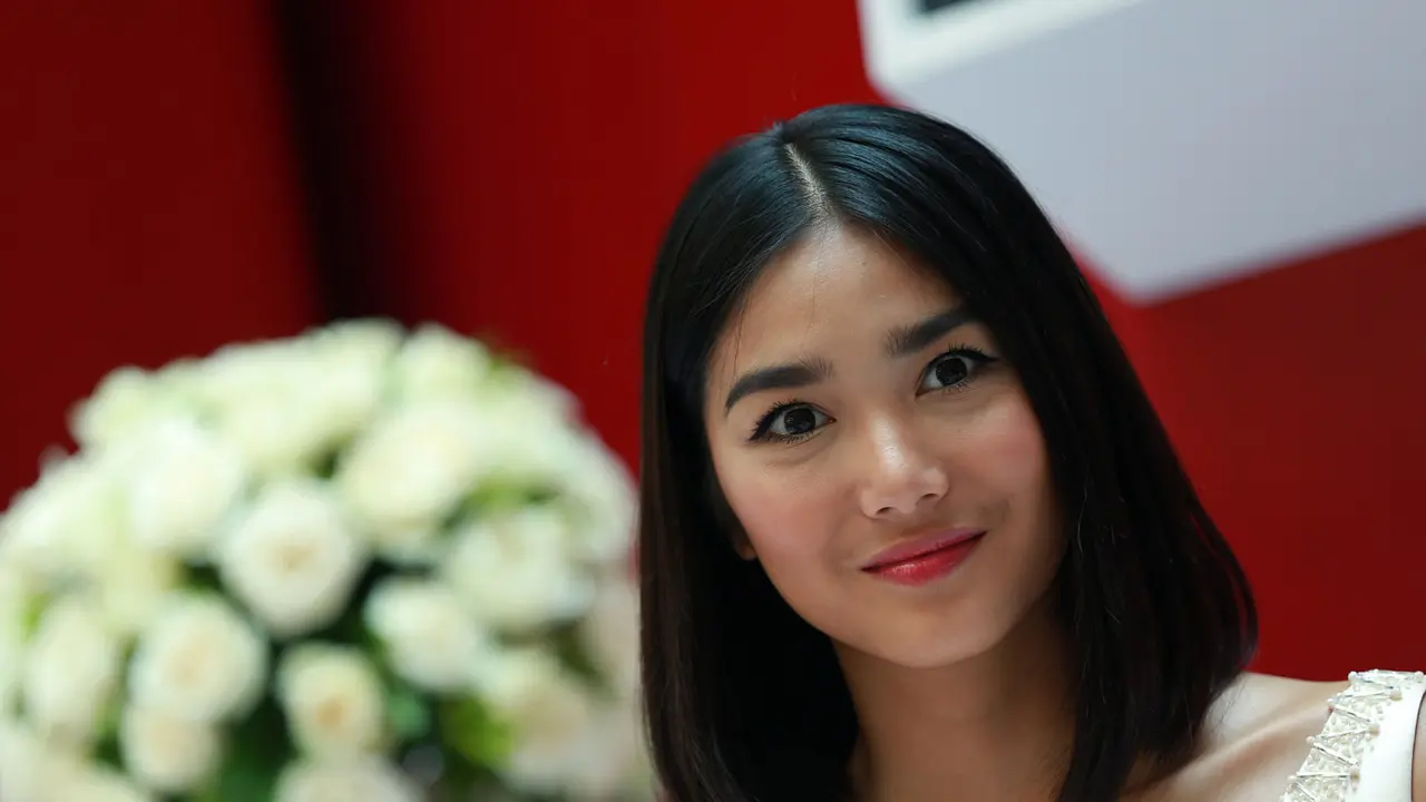 [Bintang] Dominique Diyose