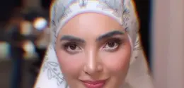 Ashanty Setelah Menyandang Gelar Haji. [@makeupbylaode]