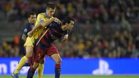Gelandang Barcelona, Sergio Busquets, akan menjadi andalan tim saat menghadapi Real Madrid di Stadion Santiago Bernabeu, Madrid, Minggu (22/11/2015) dini hari WIB. (AFP PHOTO / Lluis Gene)