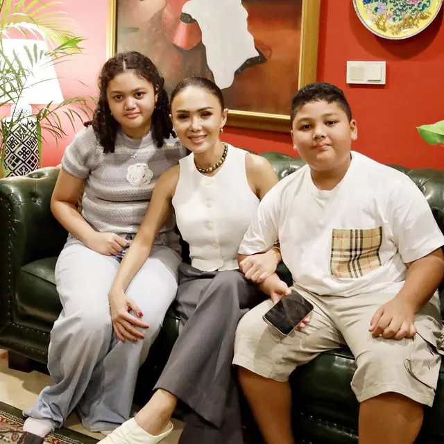 Cavin anak Yuni Shara rayakan ultah ke-21 (Instagram yunishara36)