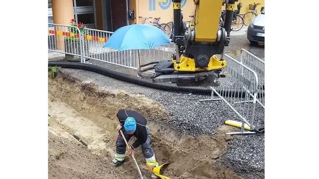 Kocaknya 10 Aksi Receh Pekerja Bangunan Ini Bikin Ketawa Geli