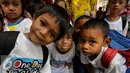 Sejumlah anak saat menghadiri peluncuran Telepon Pelayanan Sosial anak (TePSA) di Panti Sosial Marsudi Putra Handayani, Jakarta, Kamis (6/8/2015). TePSA diluncurkan dalam rangka memperingati Hari Anak Nasional 2015. (Liputan6.com/Yoppy Renato)