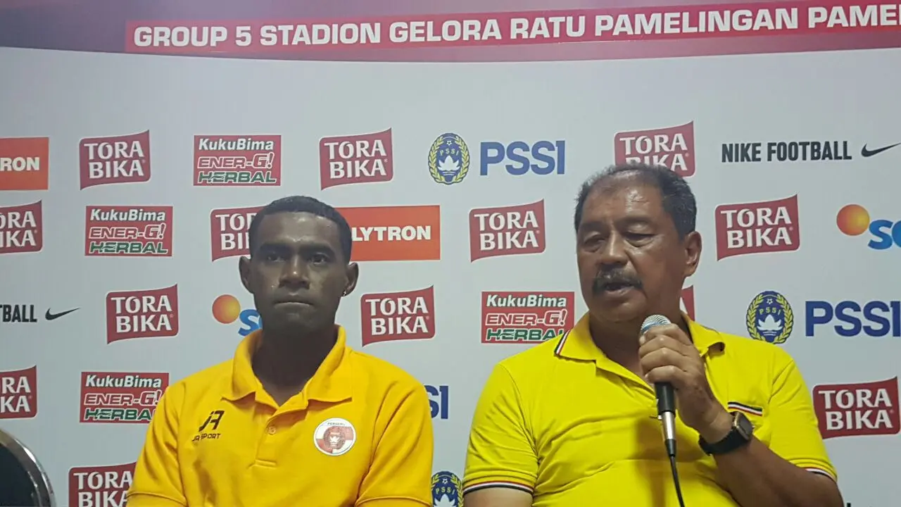 Pelatih Perseru Serui Yusac Sutanto
