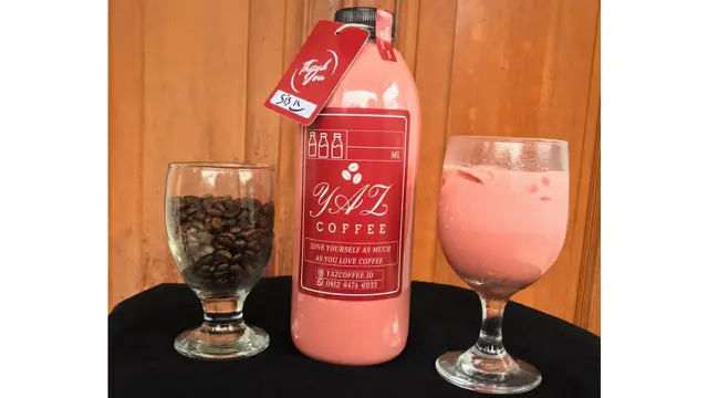 Kopi rasa red velvet latte ini juga menjadi kebanggan Diaz Adiguna yang membawanya bangkit dari dampak pandemi Covid-19