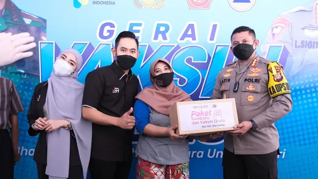 Juragan 99 Gilang Widya Pramana dan Kapolres Jakarta Selatan, Kombes Pol. Azis Andrianysa