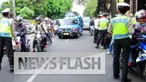 Polisi menahan seorang pengendara motor bernama Yudha lantaran menyerang Polisi Lalu Lintas (Polantas) yang tengah bertugas.