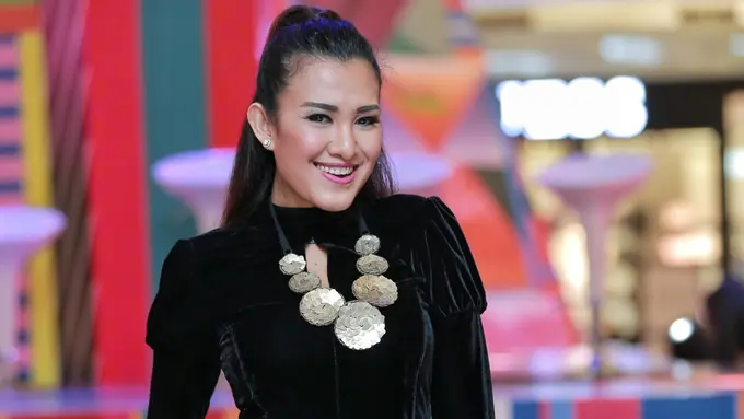 [Bintang] Liza Natalia