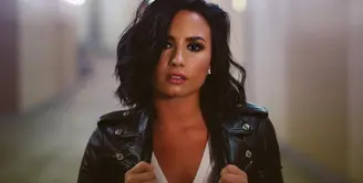 Kini dirinya seperti hidup di kesempatan kedua dan membuatnya ingin menulis lagu yang membuatnya kuat. (instagram/ddlovato)