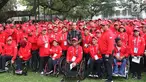 Presiden Joko Widodo foto bersama kontingen atlet dan official Indonesia Asian Para Games 2018 di Halaman Istana Negara, Jakarta, Selasa (2/10). Sebanyak 296 atlet akan berlaga pada Asian Para Games 2018 di Jakarta. (Liputan6.com/Angga Yuniar)