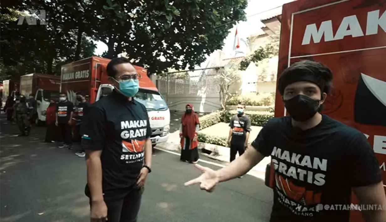 Atta Halilintar bagikan nasi padang gratis (Youtube/Atta Halilintar)