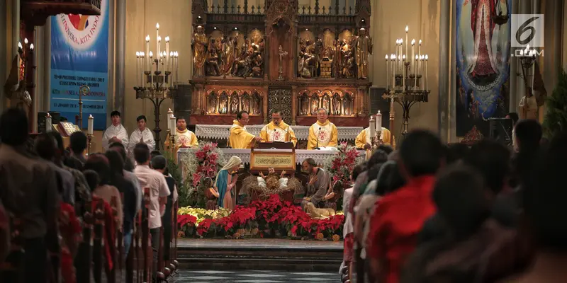 Misa Natal di Gereja Katedral